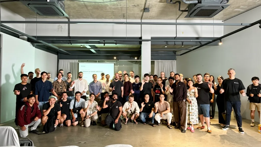 Full group photo from the Cursor Da Nang Meetup with Nick Miller at The Local Beans
